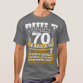 70おもしろい番目の誕生日シャツのヴィンテージ構築70年A Tシャツ