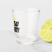 70だから何おもしろいことわざ70モダン番目の誕生日 ショットグラス (右)