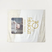 70と素晴らしい金ゴールドグリッター70th誕生日写真 タペストリー (正面(横))