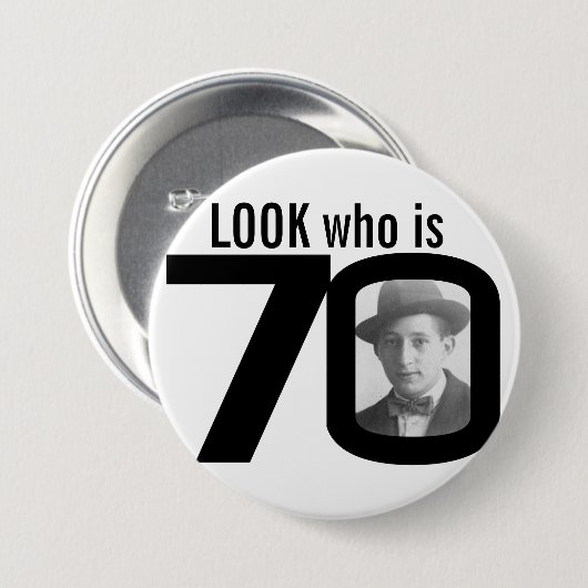 70の写真の白黒ボタンまたはバッジはだれであるか見て下さい 缶バッジ (正面&裏面)