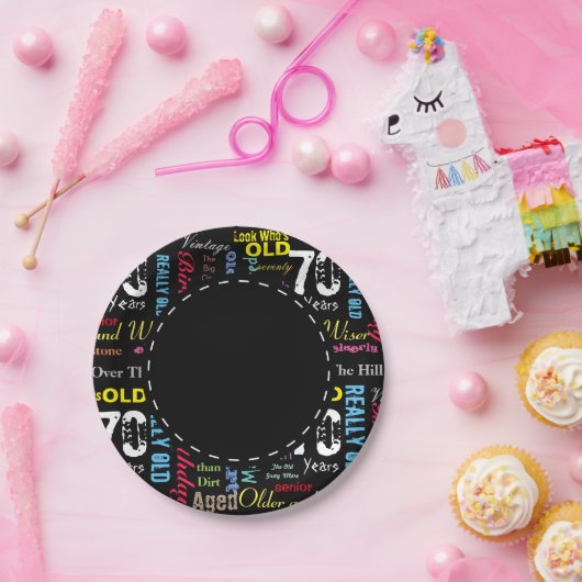 70ハッピーバースデーの落書きスタイル ペーパープレート (パーティー)