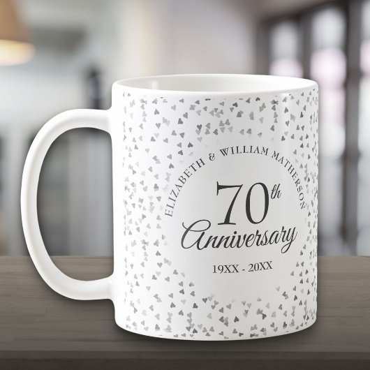 70周年結婚記念日のラブハーツコンフェッティ コーヒーマグカップ