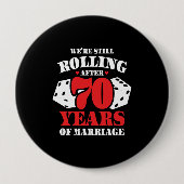 70周年記念おもしろいカップル70結婚した年 缶バッジ (正面)