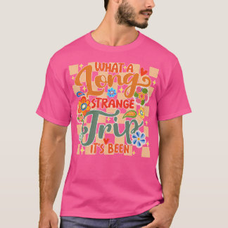 70年代のヒッピー・キャンプは長い奇妙な旅だった Tシャツ
