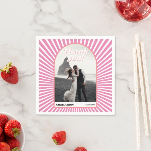 70年代のレトロなピンクのインスパイアスン結婚レイ スタンダードカクテルナプキン (インサイチュ)