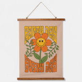 70年代のレトロ笑顔デイジー花 吊り下げ型タペストリー (正面)