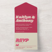 70年代レトロなビバマゼンタのウェディング オールインワン招待状 (内側)