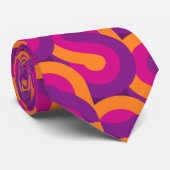 70年代レトロなピンファンキークの模様 ネクタイ (ロール)