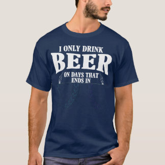 70年代レトロな私はビールだけ飲みます Tシャツ