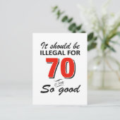 70歳おもしろいの誕生日デザイン ポストカード (スタンド正面)