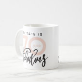 70歳と素晴らしい金エレガント属の誕生日マグ コーヒーマグカップ (正面左)