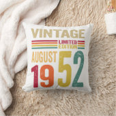 70歳のギフト威厳があるヴィンテージ1952年–70th B-Day クッション (ブランケット)