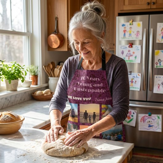 70歳の女性へのカスタムフォトコラージュギフト エプロン