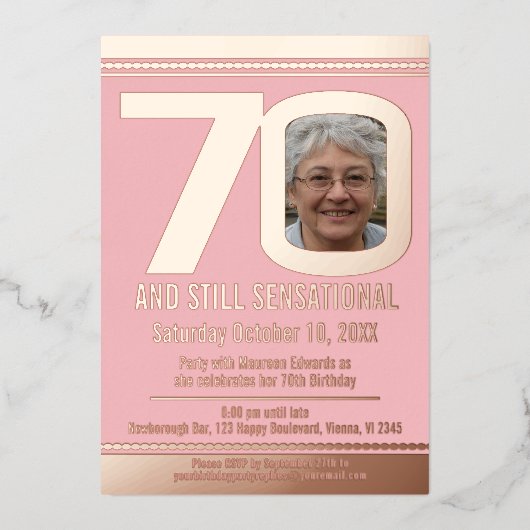 70歳の誕生日のほこりっぽいピンクとバラ金ゴールド 箔招待状 (正面)