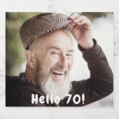 70歳の誕生日の写真こんにちは70人の男性 スパークリングワインラベル (シングルラベル)
