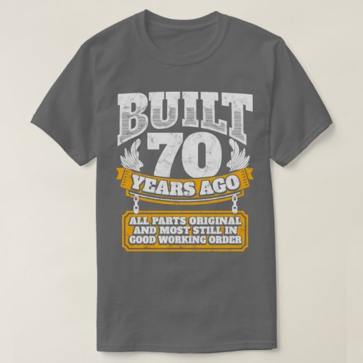 70歳の誕生日ギフトアイディア70年前に建てられた Tシャツ (デザイン正面)