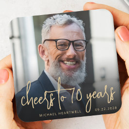70歳の誕生日パーティー写真チアーズゴールドスクリプト スクエアペーパーコースター