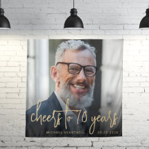 70歳の誕生日パーティー写真 ゴールドスクリプト チェアーズ