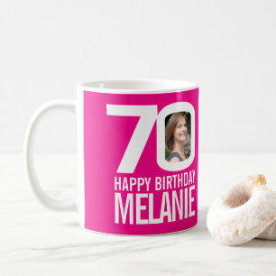 70歳の誕生日ピンク白カスタム色の写真名 コーヒーマグカップ