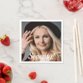 70歳の誕生日フォトスクリプト女性文字 スタンダードカクテルナプキン (インサイチュ)