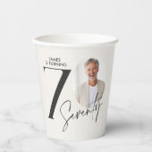 70歳の誕生日フォト 最小限のマイルストーン 紙コップ (正面)