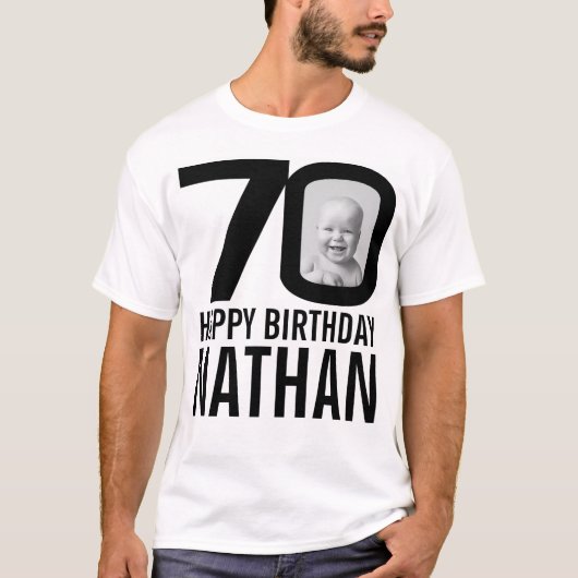 70歳の誕生日モノラカスタムルの名前と写真の名前 Tシャツ (正面)