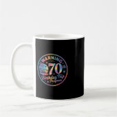 70歳の誕生日旅行進行中 お誕生日おめでとう 70歳 コーヒーマグカップ (左)