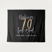 70歳の誕生日 現代的なブラックとゴールドのスタイリッシュ タペストリー (正面(横))