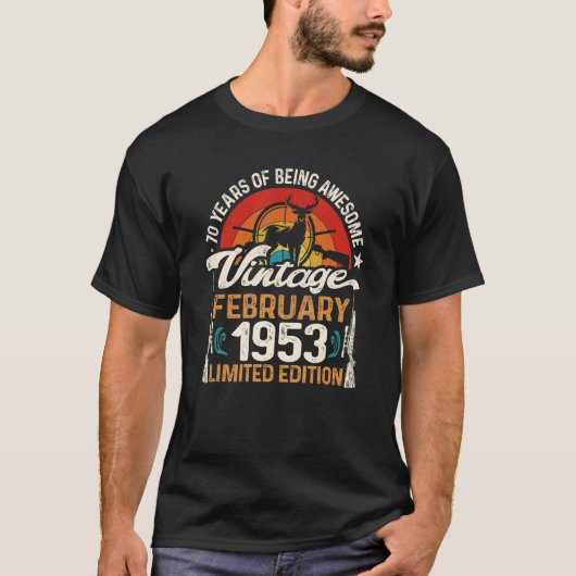 70歳の鹿狩りハンター1953年2月70t tシャツ (正面)