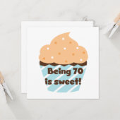 70歳は甘い誕生日Tシャツとプレゼント カード (正面/裏面インサイチュ)