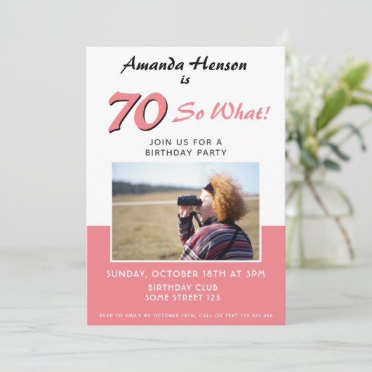 70歳モダン誕生日パーティーピンク写真招待状 (スタンド正面)
