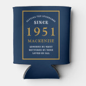 70番目の誕生日任意の年または名前の青エレガントい金ゴールド 缶クーラー (正面)