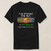 70番誕生日!太陽の70周軌道!Tシャツ Tシャツ (デザイン正面)