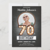 70誕生日おもしろいヴィンテージマーキーの劇的な写真 招待状 (正面)