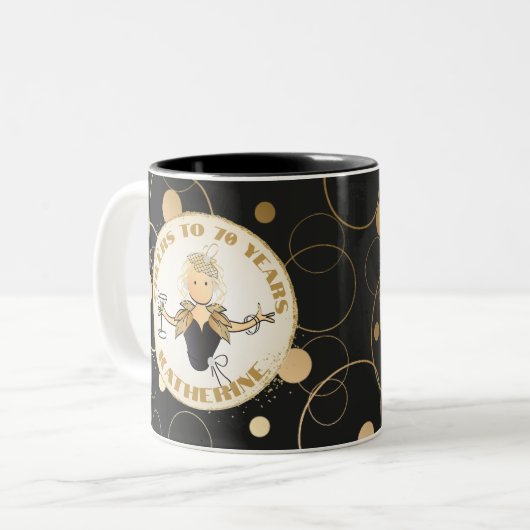 70誕生日のための彼女おもしろいの漫画Fab黒金ゴールド ツートーンマグカップ (正面左)