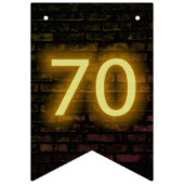 70誕生日のネオンサインオンブリック バンティングフラッグ (第1の旗)