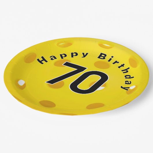 70誕生日イエローピックボール ペーパープレート (アングル)