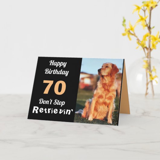 70誕生日ゴールデンリトリエバーおもしろいかわいい カード (黄色い花)