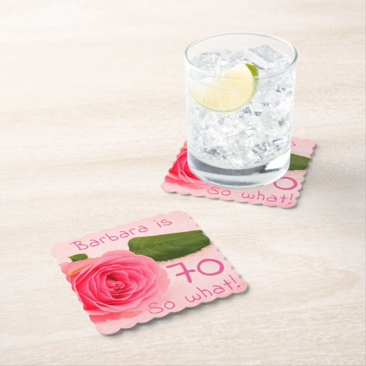 70誕生日ピンクローズ名前をカスタムする やる気を起こさせる ペーパーコースター (インサイチュ)