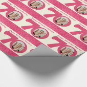 70誕生日フォトおもしろいクリームピンク ラッピングペーパー (角)