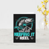 70魚釣りおもしろい誕生日シャツフィッシャーマンキープイン カード (黄色い花)