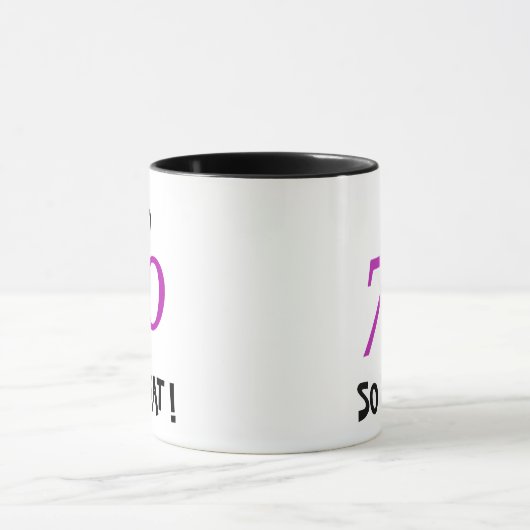 70~70おもしろい日感動的誕生日 マグカップ (中央)