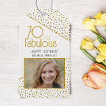 70 and Fabulous Gold Glitter Photo 70th Birthday  ギフトタグ<br><div class="desc">70 and Fabulous Gold Glitter Photo 70th Birthday Gift Tag. This gift tag is the perfect addition to any present! It features a custom photo, trendy typography, and faux gold glitter dots. The photo can be personalized to make the gift even more special. The typography is modern and stylish, adding...</div>