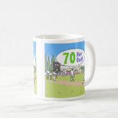 70 Not Out Cricketテーマ。70誕生日 コーヒーマグカップ (正面右)