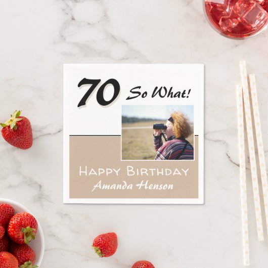 70 So what Beige 70おもしろいth誕生日写真 スタンダードカクテルナプキン (インサイチュ)