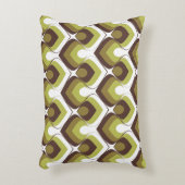 70s Bold Modern Retro Ogee Motif in Greens アクセントクッション (正面(垂直))