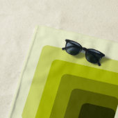 70s Rainbow Squares Monochrome Green ビーチタオル (インサイチュ)
