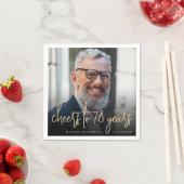 70th誕生日パーティフォト応援金ゴールドスクリプト スタンダードカクテルナプキン (インサイチュ)