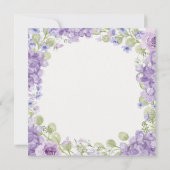 70th Birthday Invitation Elegant Purple Floral 招待状 (裏面)