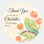 70th Birthday Party Parakeet with Tulips ラウンドシール (正面)